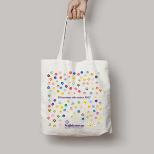 Tygkasse med majblommor