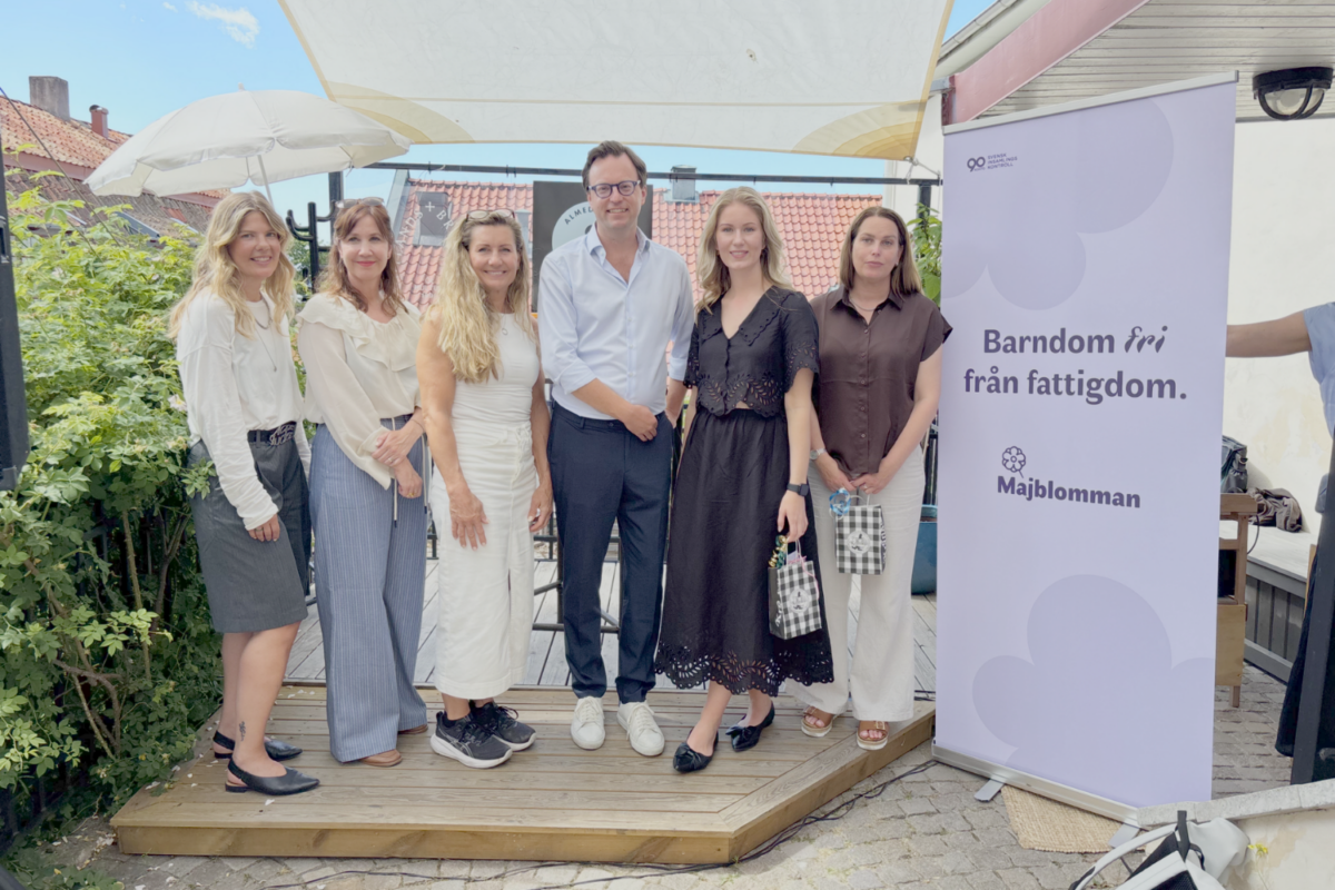 Susanne Björneloo tf generalsekreterare Majblommans Riksförbund, Hans Skruvfors VD Sambla Group, Tove Samzelius lektor Institutionen för socialt arbete Malmö universitet, Kristina Ström Olsson Nordisk hälsostrateg If Insurance och Emma Hedman verksamhetschef Ung Privatekonomi. Moderator Anna Holmqvist Banck Sambla Group.